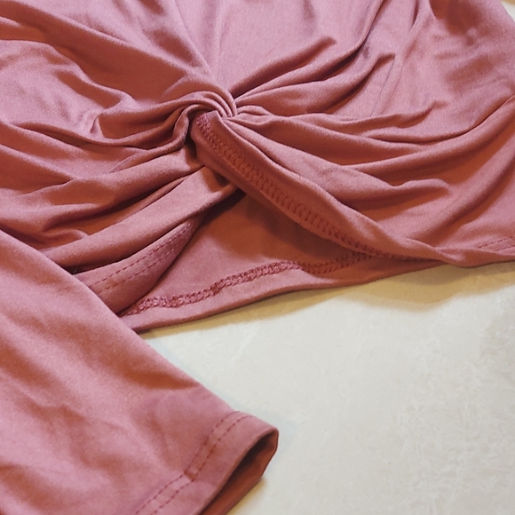 Dusty rose pink front twist crop top - Picture 4 of 5